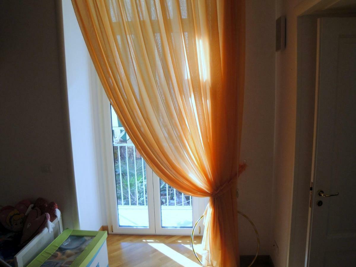 Mezzocannone Holiday House Napoli Ngoại thất bức ảnh