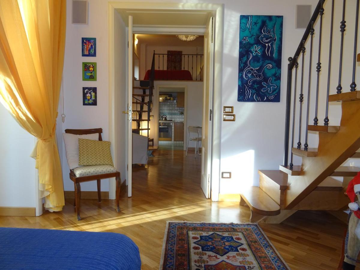 Mezzocannone Holiday House Napoli Ngoại thất bức ảnh